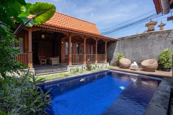 The Lavana Magdalas Joglo Villa Canggu, Varaa  Bali hotellit, joissa on pysäköinti, Pysäköinti