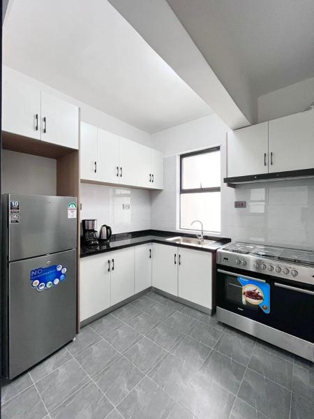 supreme luxury living apartments with breathtaking amazing city views gym heated swimming pool fully equipped gym children playground and ample parking space and proximity to major shopping malls and gourmet restaurants, Varaa  Nairobi Hotellit...