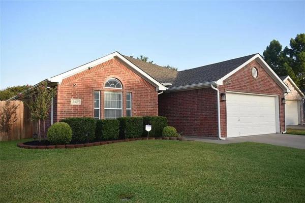 UniQ Farmhouse, Varaa  Grand Prairie Dallas - Fort Worth Metropolitan Area