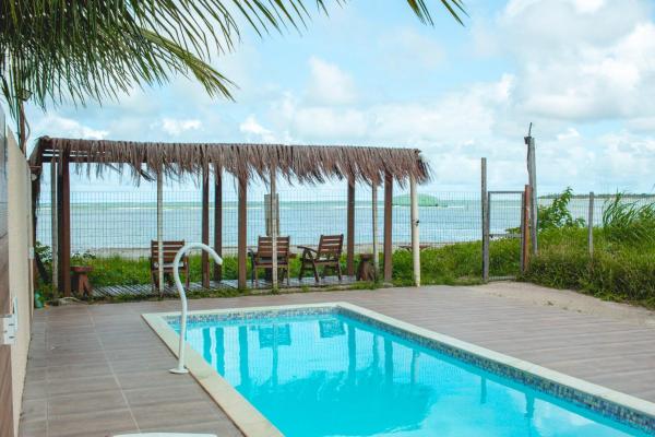 Casa de praia em Japaratinga.(Pé na areia!), Varaa  Bahia hotellit, joissa on uima-allas, Uima-allas
