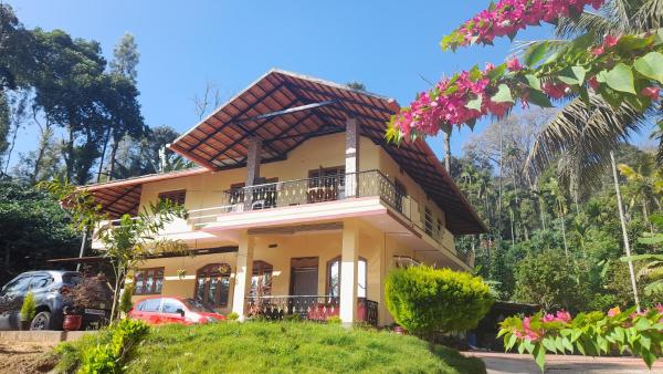 Coorg Milestone Homestay, Varaa  Bangalore hotellit, joissa on pysäköinti, Pysäköinti