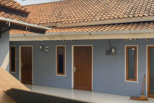 Reza Kost, Varaa  Karanganyar Central Java