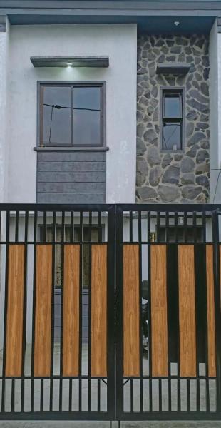 1BR Townhouse + Netflix, Varaa  Bulacan hotellit, joissa on pysäköinti, Pysäköinti