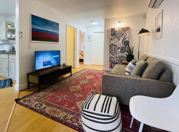 Artist's retreat near the heart of the city, Varaa  Downtown Sacramento Sacramento