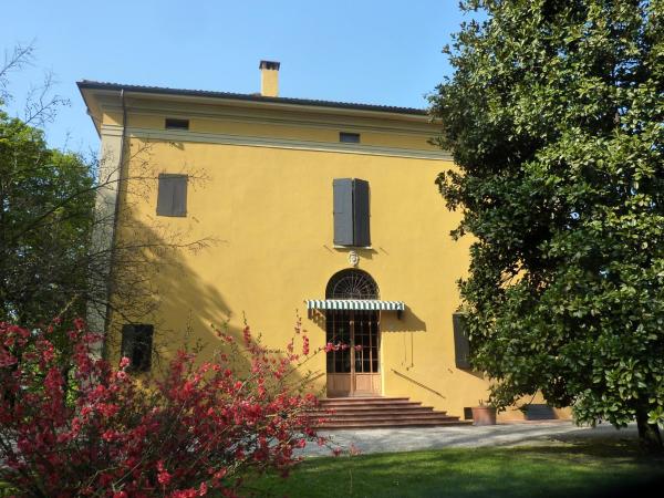 Palazzo Bonfiglioli, Varaa  Lorenzatico Emilia-Romagna