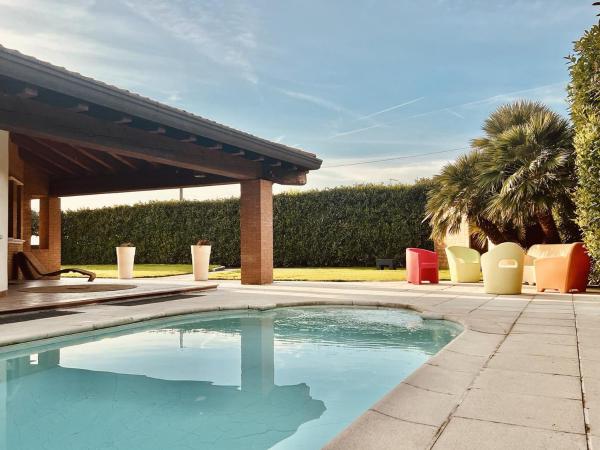 Wow House - Ampia Villa con Piscina e sala giochi, Varaa  Casoni Veneto