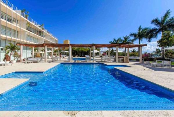 3 BR, Ocean View, Gym/Parking, Varaa  Quintana Roo hotellit, joissa on uima-allas, Uima-allas