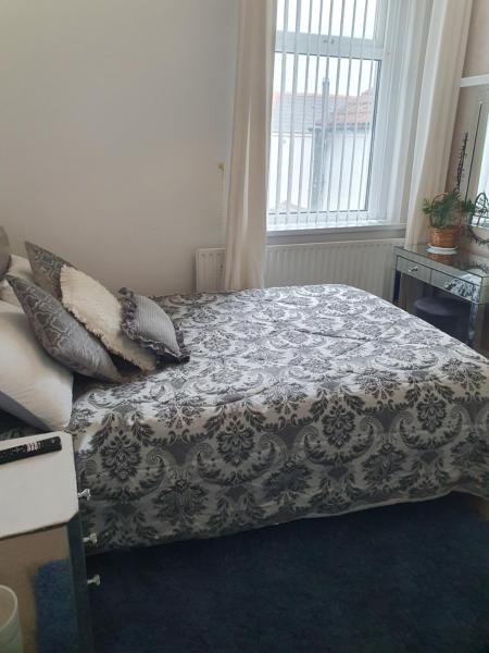 Private Double Room in Cardiff, Varaa  Cardiff Cardiff