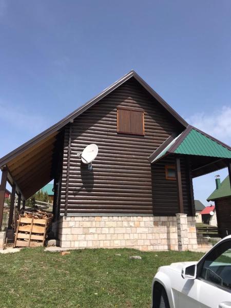 Durmitorska kuća, Varaa  Žabljak 
