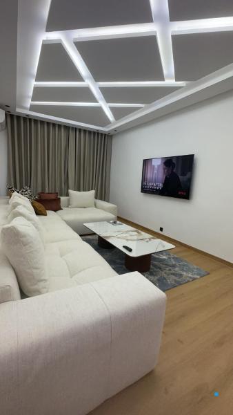 Appartement a marrakech gueliz au centre ville, Varaa  Hotellit Marrakech-Tensift-Haouz pysäköinnillä, Pysäköinti