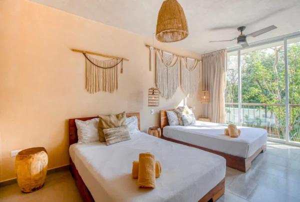 Tulum Center family double suite four guest with free parking pool AC kitchenette near Beach, Varaa  Tulum Quintana Roo