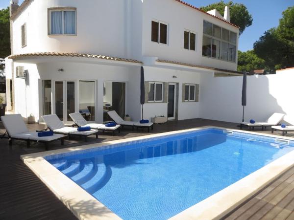 Luxury Villa with Private pool walking distance to beach and Marina, Varaa  Algarve hotellit, joissa on pysäköinti, Pysäköinti