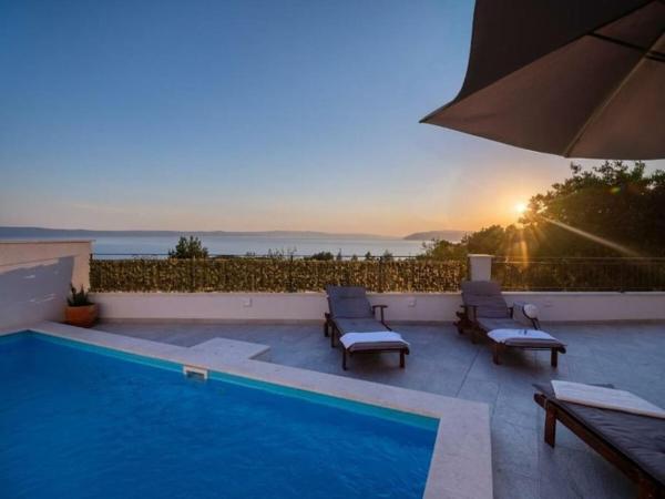 Villa in Makarska with swimming pool, Varaa  Kotišina Split-Dalmatia County