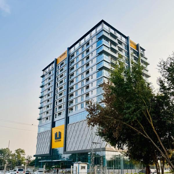 ELYSIUM TOWER Modern & Luxury Apartments Overlooking Centaurus Mall Islamabad, Varaa Huoneisto Islamabad Pakistan