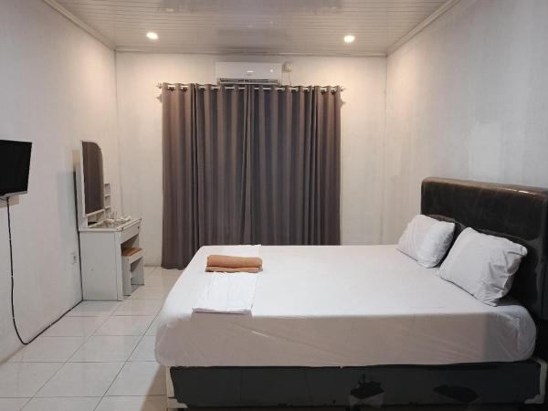 Jajapin Hotel putri Sari, Varaa Hotelli Cikakak West Java