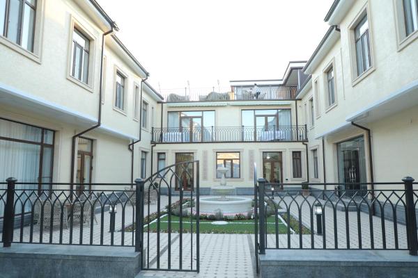 Boutique Hotel Mubina, Varaa  Buxoro hotellit, joissa on pysäköinti, Pysäköinti