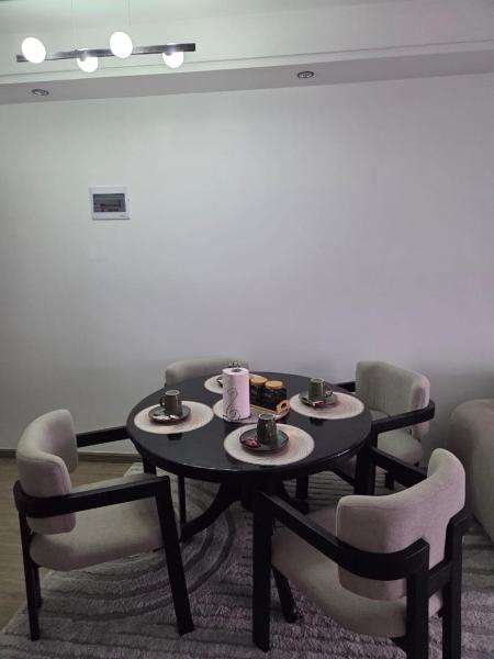 serene stays apartment with fully equipped gym swimming pool private parking space and amazing scenic views, Varaa  Nairobi Hotellit...