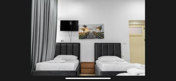 Brusiano, Varaa  Hotellit Vlorë County pysäköinnillä, Pysäköinti