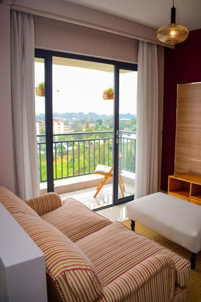 Apartment near UN,VillageMarket,breakfast,gym,pool, Varaa  5-tähden hotellit Nairobi:ssä, lähellä The Technical University of Kenya, 5*