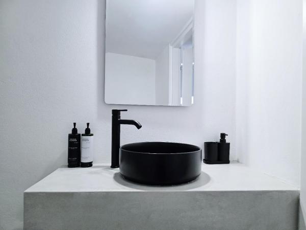 Suites with Shared Garden Sougia, Varaa  Moni 