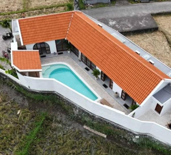 Villa sandrina, Varaa  Bali hotellit, joissa on pysäköinti, Pysäköinti