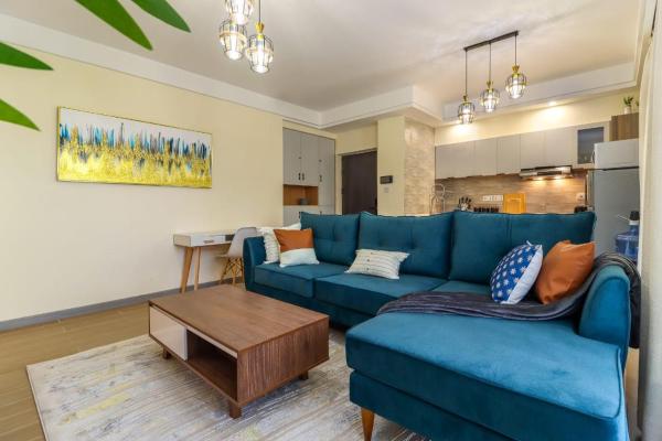 Elegant executive modernly furnished two bedroom apartment with amazing breathtaking city views with all modern luxurious facilities and ample private parking space, Varaa  Nairobi Hotellit...