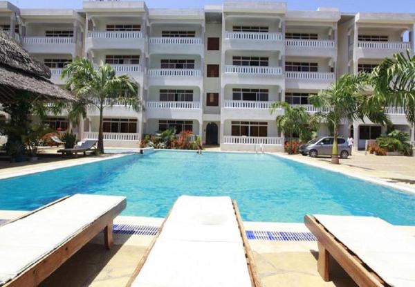 Mombasa Gale Suites, Varaa  Hotellit Coast Region uima-altaalla, Uima-allas