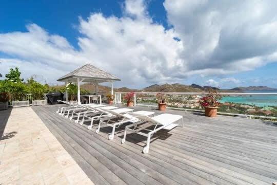 St Jean Hills Villa near Nikki Beach, Varaa  Hotellit Salines uima-altaalla, Uima-allas