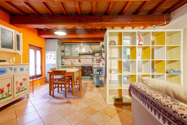 Filocase Pink Village House, Varaa  Colle Umbria
