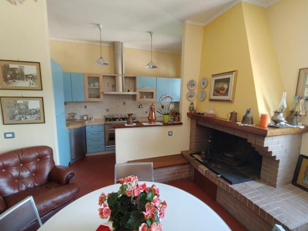 B&B Piccola Parigi, Varaa  Umbria hotellit, joissa on pysäköinti, Pysäköinti