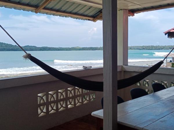 Sanali surf stay, Varaa  Lagudri Sumatra