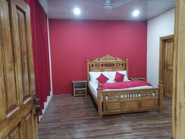 Neelum Lodges & Khan Shinwari Restaurant, Varaa  Dargai Balochistan