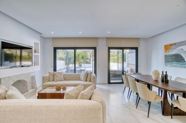 Magnus Villa, Varaa  Tala Pafos
