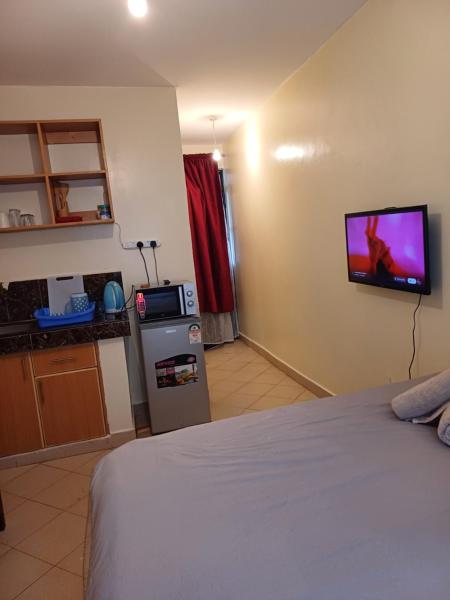 Kates studio, Varaa  Nairobi Hotellit..., lähellä The Technical University of Kenya