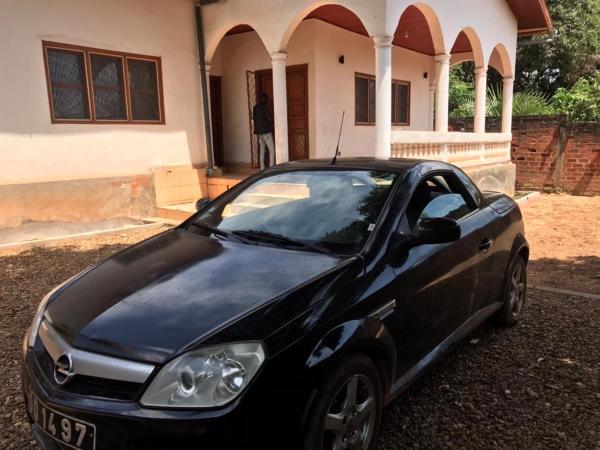 Villa Sophie à Sassara Pk 12 Bangui, Varaa  Bangui Hotellit........... .
