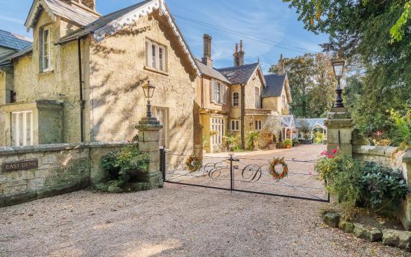 East Dene Estate, Varaa  Isle of Wight hotellit, joissa on uima-allas, Uima-allas