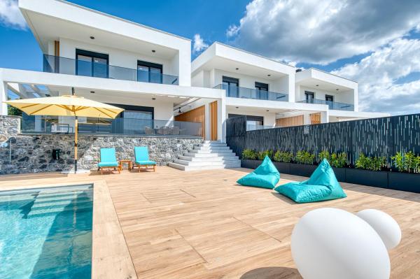 Inception Luxury Villas, Varaa  Hotellit Makedonia uima-altaalla, Uima-allas