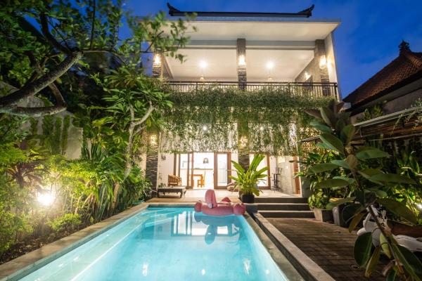 3BR Private Pool Galathe Villa-Canggu, Varaa  Bali hotellit, joissa on pysäköinti, Pysäköinti