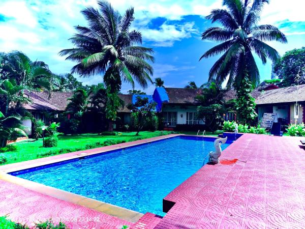 Sana Villas & Resort Anjuna Beach Goa "Premium Luxury Villa with Pool", Varaa  Pohjois-Goa hotellit, joissa on uima-allas, Uima-allas