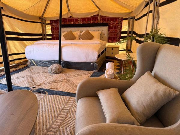 Sand Oasis camp, Varaa  Hotellit Al Sharqiyah pysäköinnillä, Pysäköinti