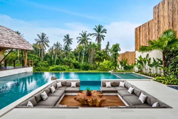 Fazeela Luster 6 BR Private Pool Villa, Varaa  Bali hotellit, joissa on pysäköinti, Pysäköinti