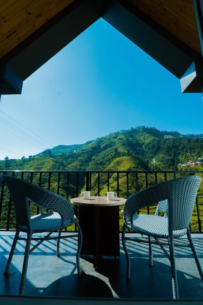 White Flower Hill Retreat Mussoorie, Varaa  Hotellit New Delhi pysäköinnillä, Pysäköinti