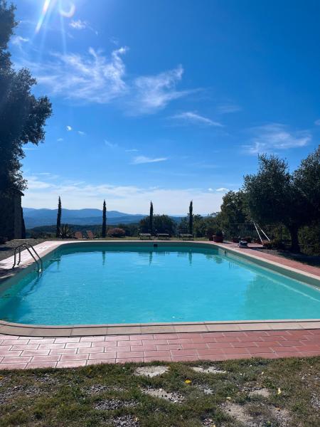 Villa Poggio Bernone, Varaa  Prata hotellit, joissa on uima-allas, Uima-allas