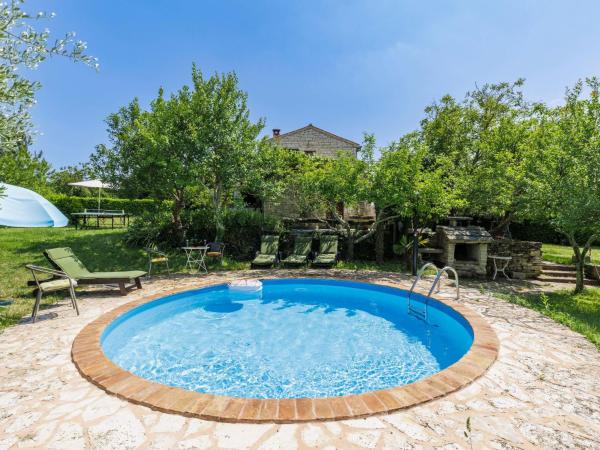 Holiday Home Village Family House Ranka by Interhome, Varaa  Pifari Istria
