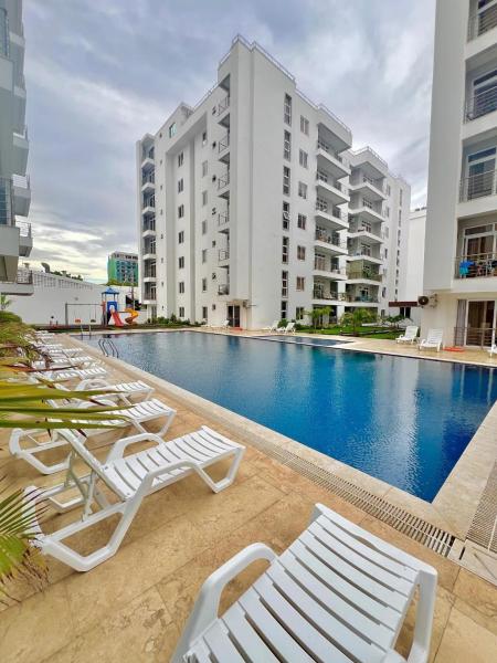 AQUA GARDENS LUXURY SEAVIEW HOMESTAY BAOBAB RD NYALI Msa, Varaa  Coast Region hotellit, joissa on uima-allas, Uima-allas