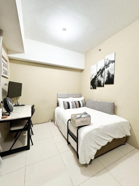 Convertible Double Studio in Salcedo Village, Varaa  Manila 