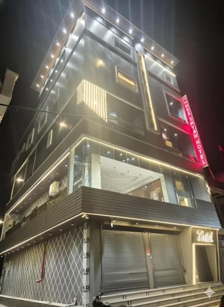 Shree shyam hotel & restaurant, Varaa  Mahendragarh hotellit, joissa on uima-allas, Uima-allas