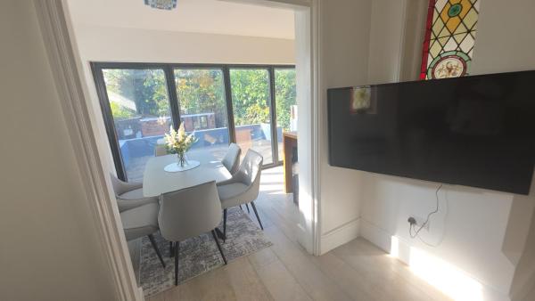 Superb luxury stay Croydon London, Varaa  Hotellit Suur-Lontoo pysäköinnillä, Pysäköinti