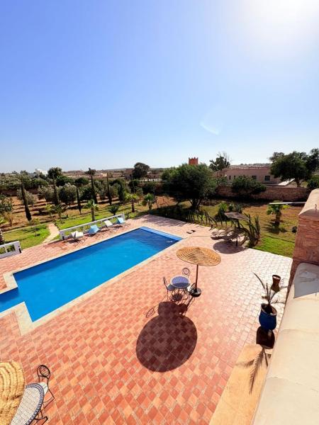 Villa alae, Varaa  Hotellit Marrakech-Tensift-Haouz pysäköinnillä, Pysäköinti