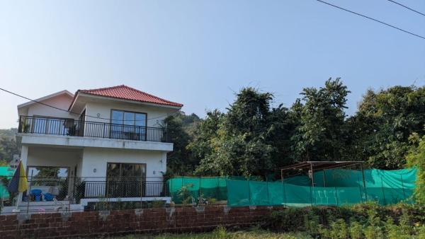 One World Luxury Villas, Varaa  Korlai New Delhi